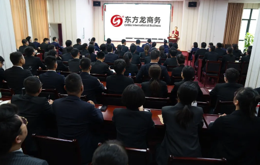 確立工作兩重點(diǎn)，落實(shí)責(zé)任抓成效，力促九月份對(duì)接投資選址項(xiàng)目穩(wěn)超100個(gè)