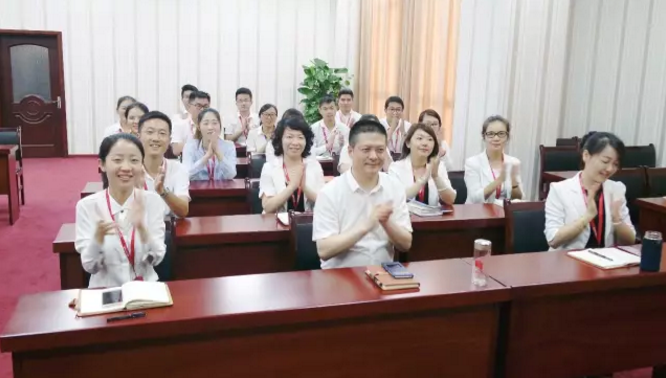 東方龍商務舉行投資選址項目評估會，將于8月份集中對接政府園區