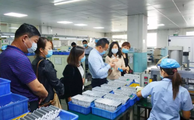 陪同甘肅瓜州政府領導考察新能源鋰電池全國布點投資選址項目，達成進一步合作意向