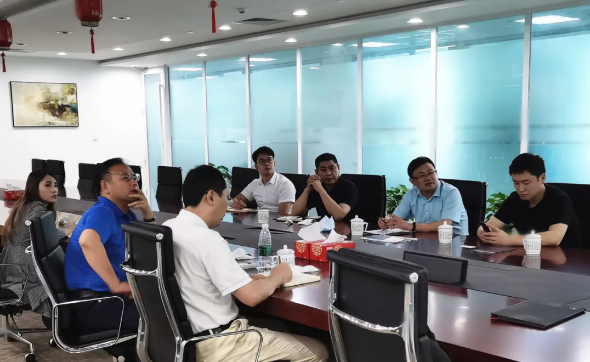 陪同政府園區(qū)赴5G通訊設備制造投資選址項目方對接考察，交流高效，探索合作新發(fā)展