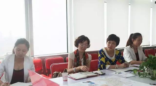 東方龍商務(wù)舉行四場(chǎng)投資選址項(xiàng)目政府對(duì)接會(huì),并將同步推進(jìn)項(xiàng)目考察 東方龍商務(wù)舉行四場(chǎng)投資選址項(xiàng)目政府對(duì)接會(huì),并將同步推進(jìn)項(xiàng)目考察