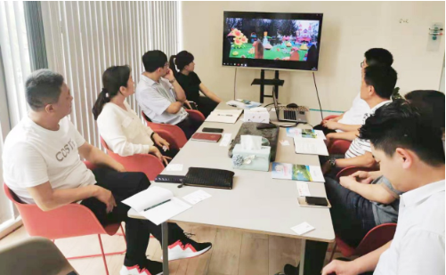 陪同政府園區(qū)赴特色主題樂園投資選址項目方對接考察，推動地方文化旅游產(chǎn)業(yè)轉(zhuǎn)型升級