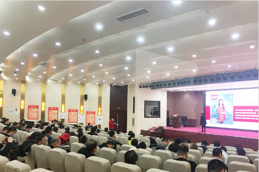山西長治國家級高新區(qū)特邀東方龍商務(wù)集團(tuán)專業(yè)團(tuán)隊深度智慧招商培訓(xùn)