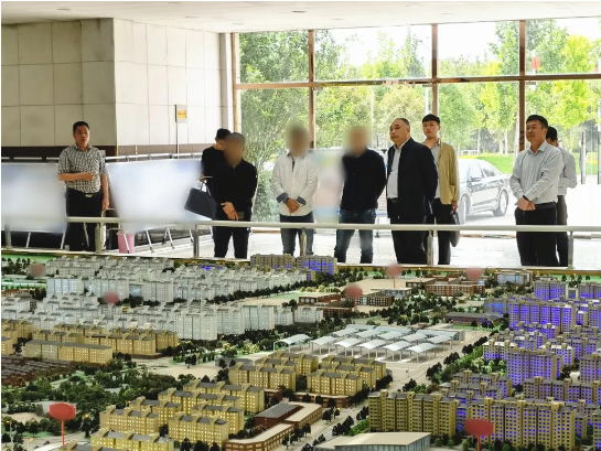 立足匹配優(yōu)勢，加速合作推進！大型集團鞋服擴建投資選址項目方成功考察河南某地方政府