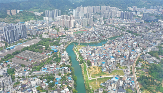 集團全力助推湖南吉首市委托招商招商引資，打造產業發展新地標