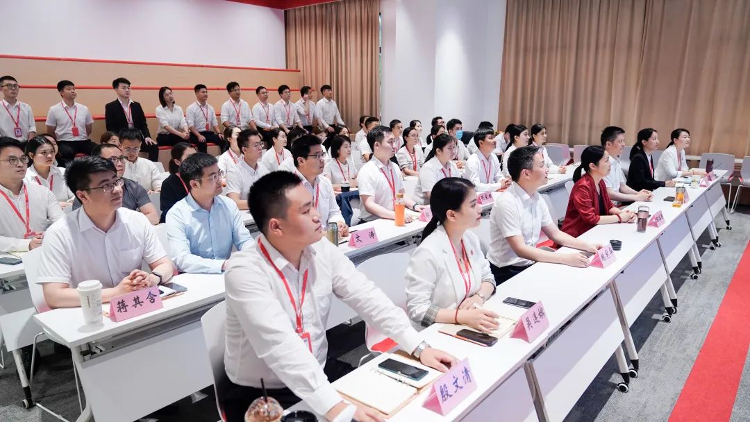 “服務戰高溫，開發創新高”——集團第三季度競賽全面打響！6月下旬，集團成功通過32個優質投資選址項目