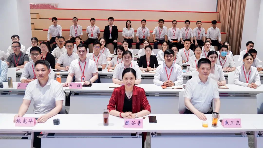“服務戰高溫，開發創新高”——集團第三季度競賽全面打響！6月下旬，集團成功通過32個優質投資選址項目