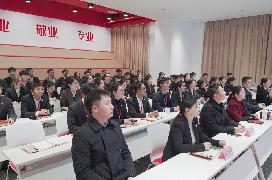 全力搶項目，拓市場，拼落地！12月上旬，集團成功通過34個優(yōu)質(zhì)投資選址項目