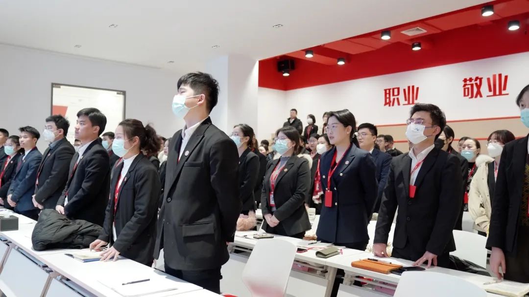 東方龍商務新年第一場招商培訓！收心歸位謀開局，凝心聚力再出發！