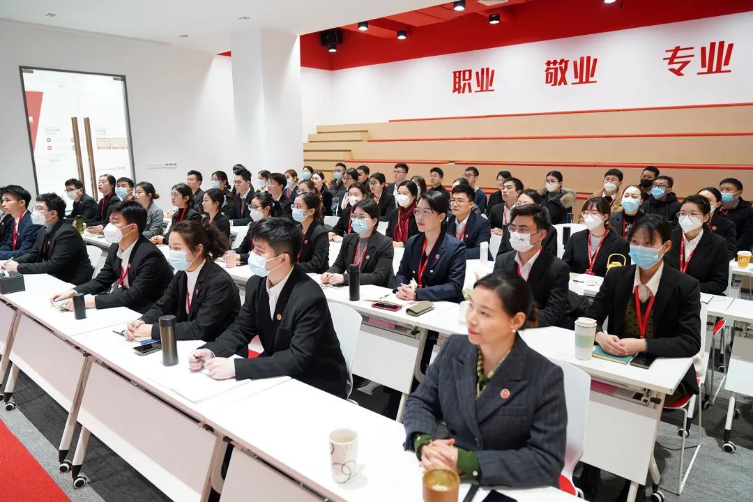東方龍商務新年第一場招商培訓！收心歸位謀開局，凝心聚力再出發！