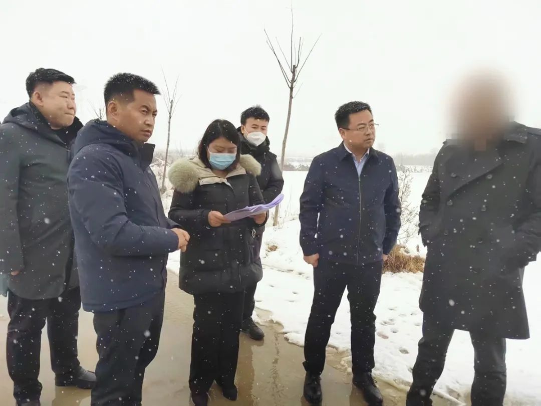 行業領先者，銷售渠道廣，市場份額高！知名品牌碳酸飲料生產擴建投資選址項目方實地考察陜西某地方政府