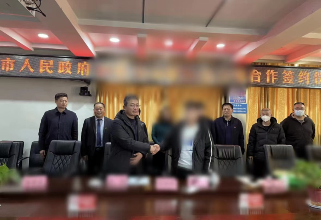 年前喜訊頻傳！僅4個(gè)月，集團(tuán)推動(dòng)手機(jī)屏幕+汽車車機(jī)總成生產(chǎn)投資選址項(xiàng)目落戶河南鄧州
