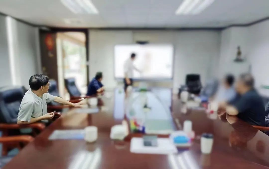 專精特新“小巨人”企業！湖北某地方政府實地對接專精特新護理用品加工設備擴建投資選址項目