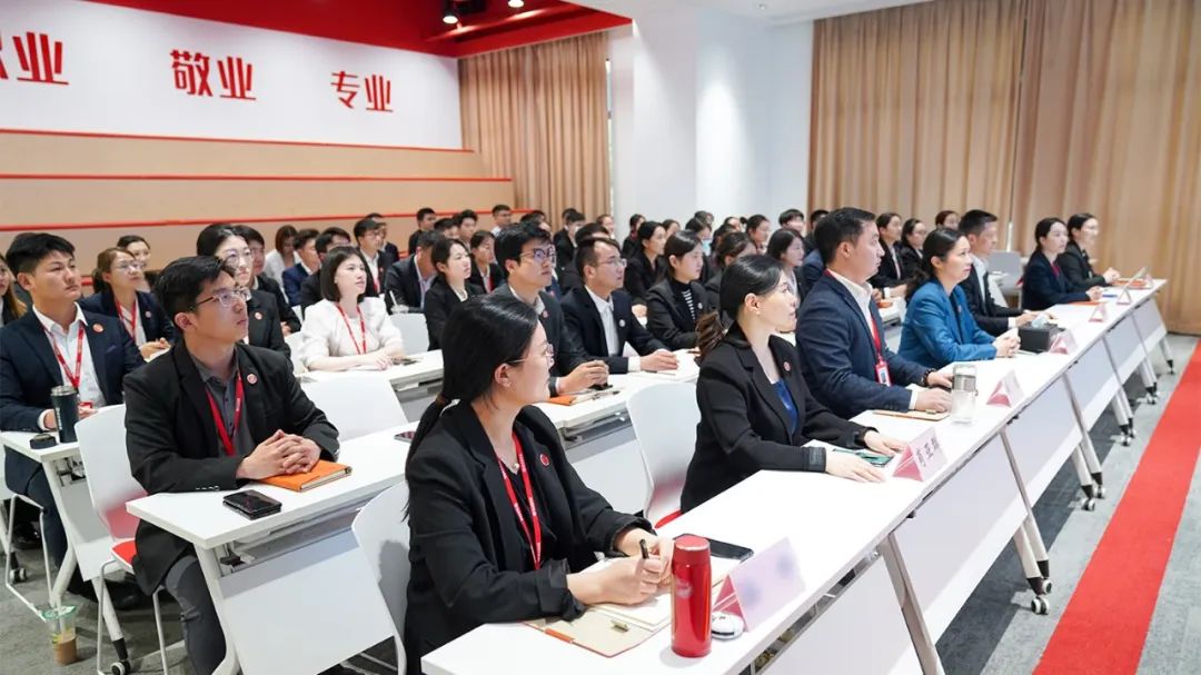 樹立項(xiàng)目為王，打造招大引強(qiáng)“強(qiáng)磁場(chǎng)”！5月上旬，集團(tuán)共28個(gè)優(yōu)質(zhì)投資選址項(xiàng)目通過評(píng)估！