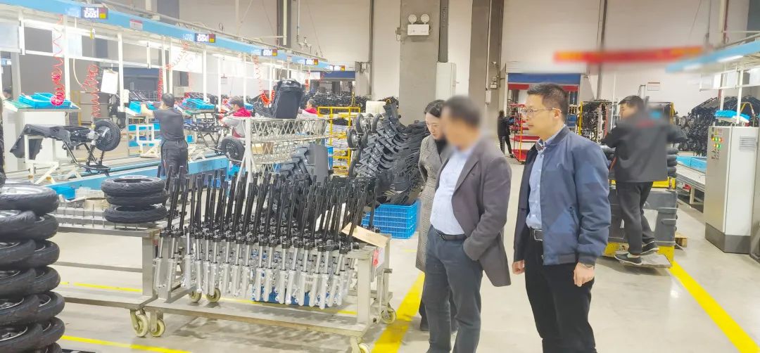 年產(chǎn)值10億！國際知名品牌新能源電動(dòng)車擴(kuò)建投資選址項(xiàng)目方反向考察重慶某地方政府
