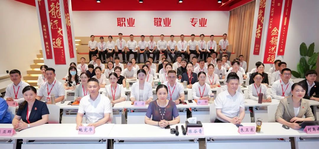 無懼高溫“烤”驗(yàn)，催化項(xiàng)目落地火熱進(jìn)行時(shí)！7月下旬，集團(tuán)共37個(gè)優(yōu)質(zhì)投資選址項(xiàng)目通過評(píng)估