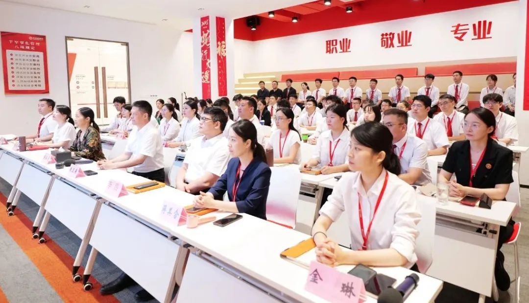 強(qiáng)化創(chuàng)新意識，保障項(xiàng)目開發(fā)質(zhì)量！8月上旬，集團(tuán)共28個(gè)優(yōu)質(zhì)投資選址項(xiàng)目通過評估